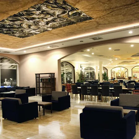 博德鲁姆雅斯名度假酒店 5*