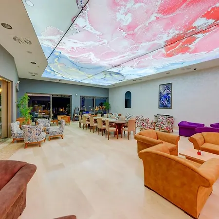 Yasmin Hotel 5*